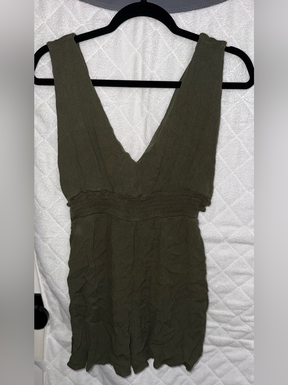 Sleeveless Olive Green V-Neck Women's Top